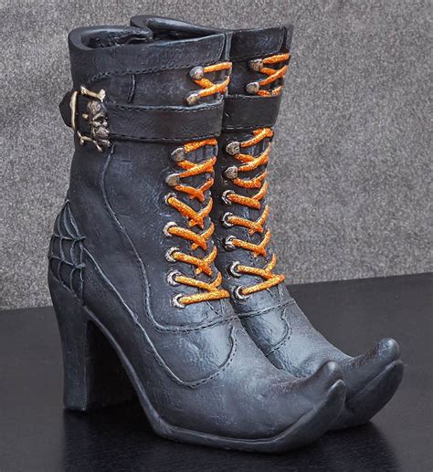 The origins of resin in witch boot production